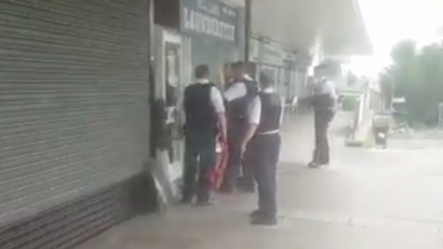 Man gearresteerd met twee messen bij synagoge