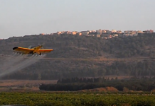 Foutje. IDF soldaten beschieten Israelisch sproeivliegtuig (video)