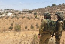 Zoektocht naar terroristen die Dvir Sorek vermoorden uitgebreid