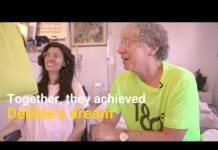 Video: De bijzondere vriendschap van Debbie en Ofer