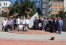 Van onmenselijk verleden naar hoopvolle toekomst: Deel 1 van een emotionele reis naar de Oekraïne