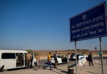 Om spanning te verminderen laat Israel en in alle stilte arbeiders uit Gaza toe