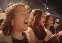 Sderot: 3.500 mensen zingen in ‘Me’alay Dmama’ van Ahuva Ozeri (video)