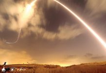 Vrijdagavond projectielen uit Gaza richting Israel; IDF valt doelen aan in Gaza.