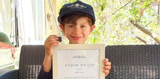 Jongen van 6 jaar vindt een zeldzaam object uit de Bronstijd in zuid Israël