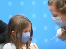 Israël begint met het vaccineren van kinderen onder 12 jaar